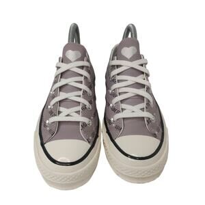 New Purple heart special Love Fearlessly ed Converse sz 6